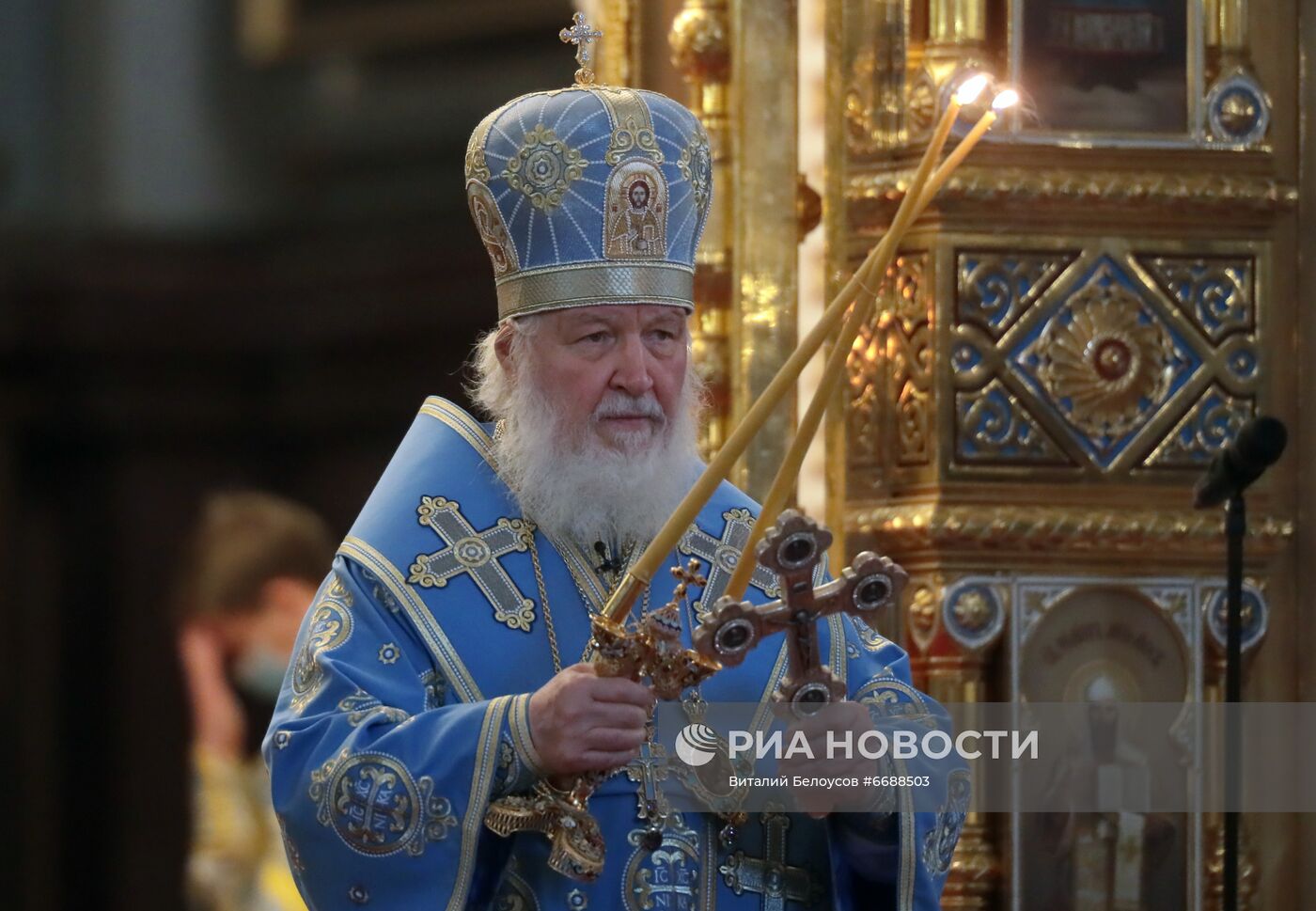 Божественная литургия в праздник Казанской иконы Божией Матери