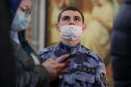 Божественная литургия в праздник Казанской иконы Божией Матери