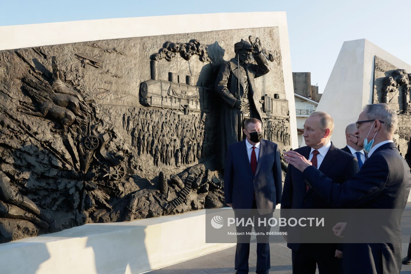 Рабочая поездка президента РФ В. Путина в Крым