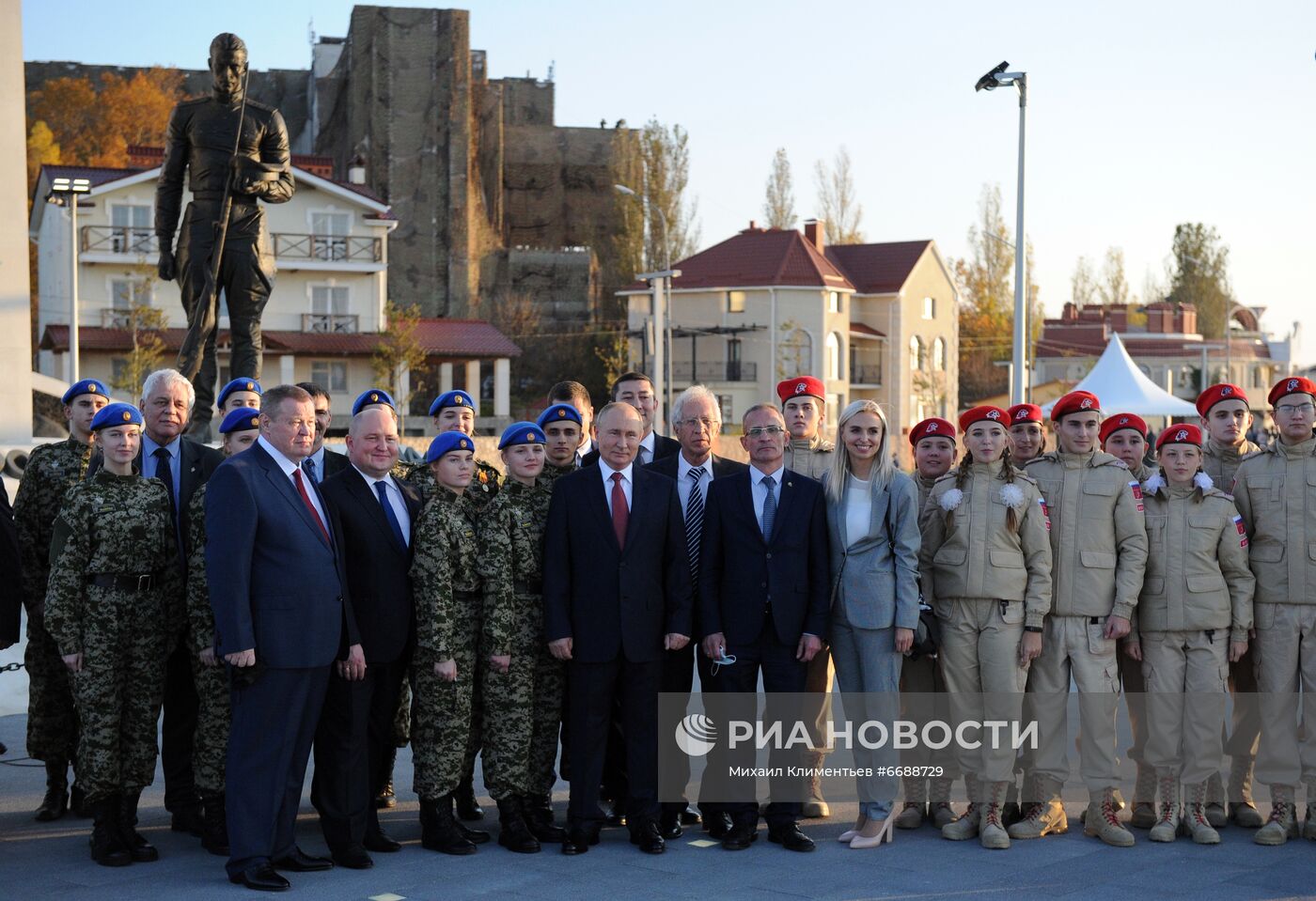 Рабочая поездка президента РФ В. Путина в Крым