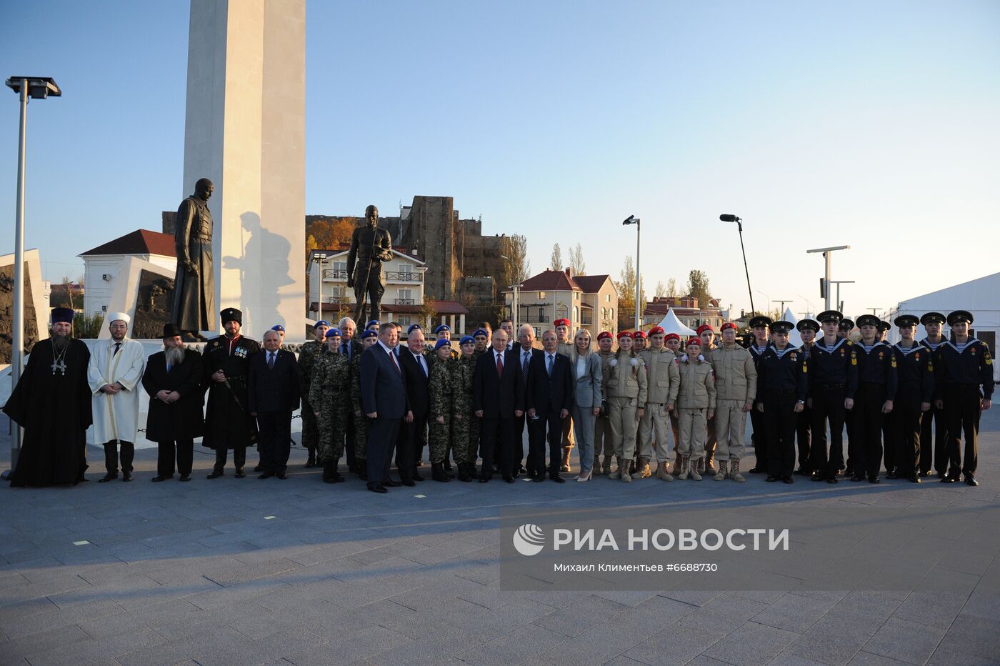 Рабочая поездка президента РФ В. Путина в Крым