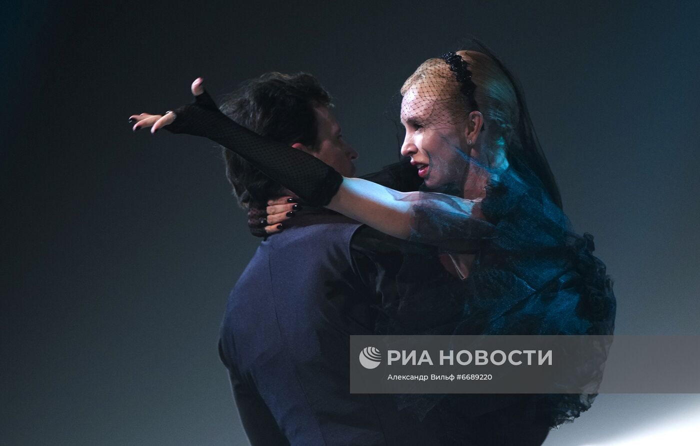 Премьера ледового спектакля Ильи Авербуха "Анна Каренина"