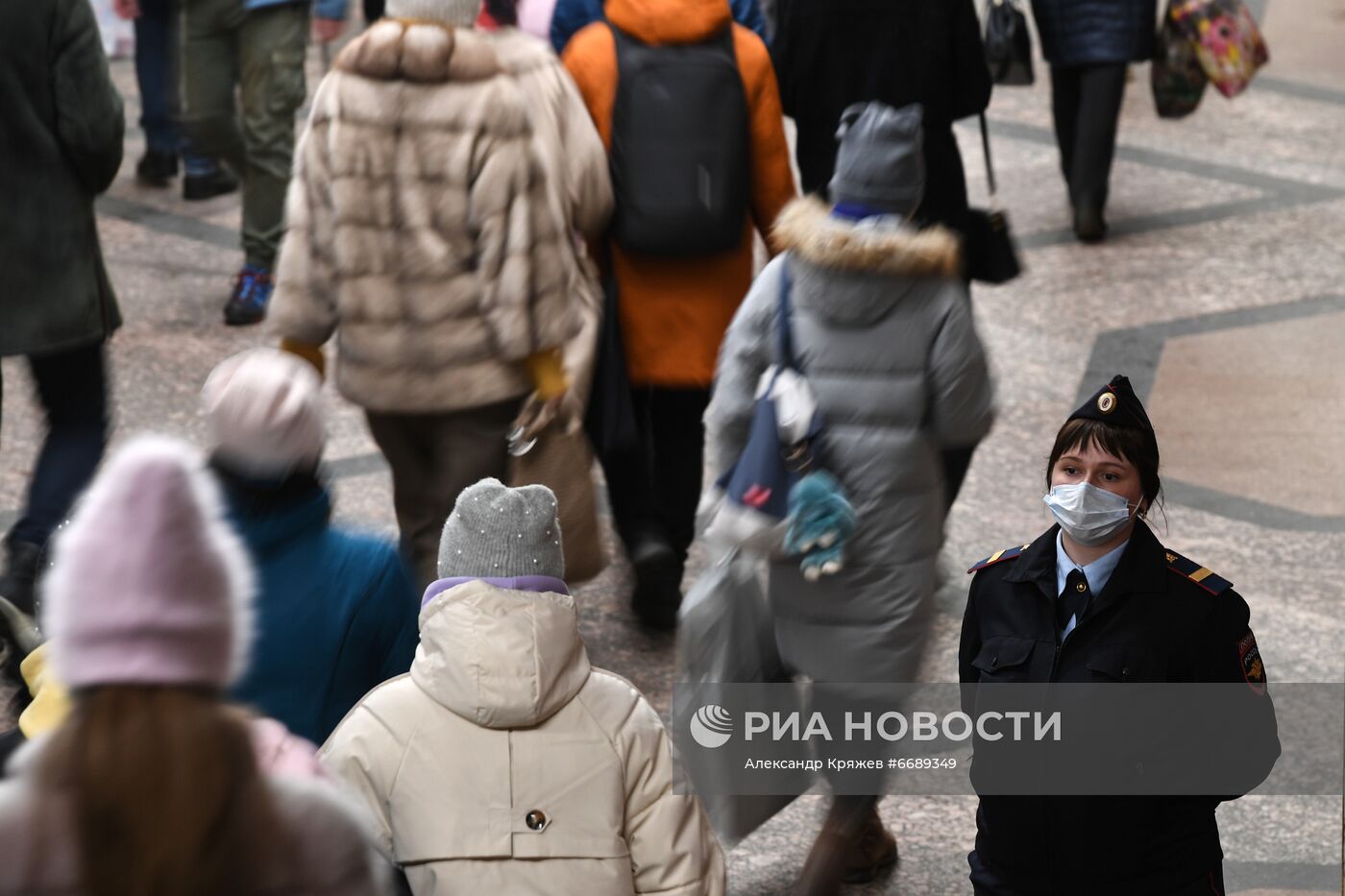 Рейд по соблюдению масочного режима в метрополитене 