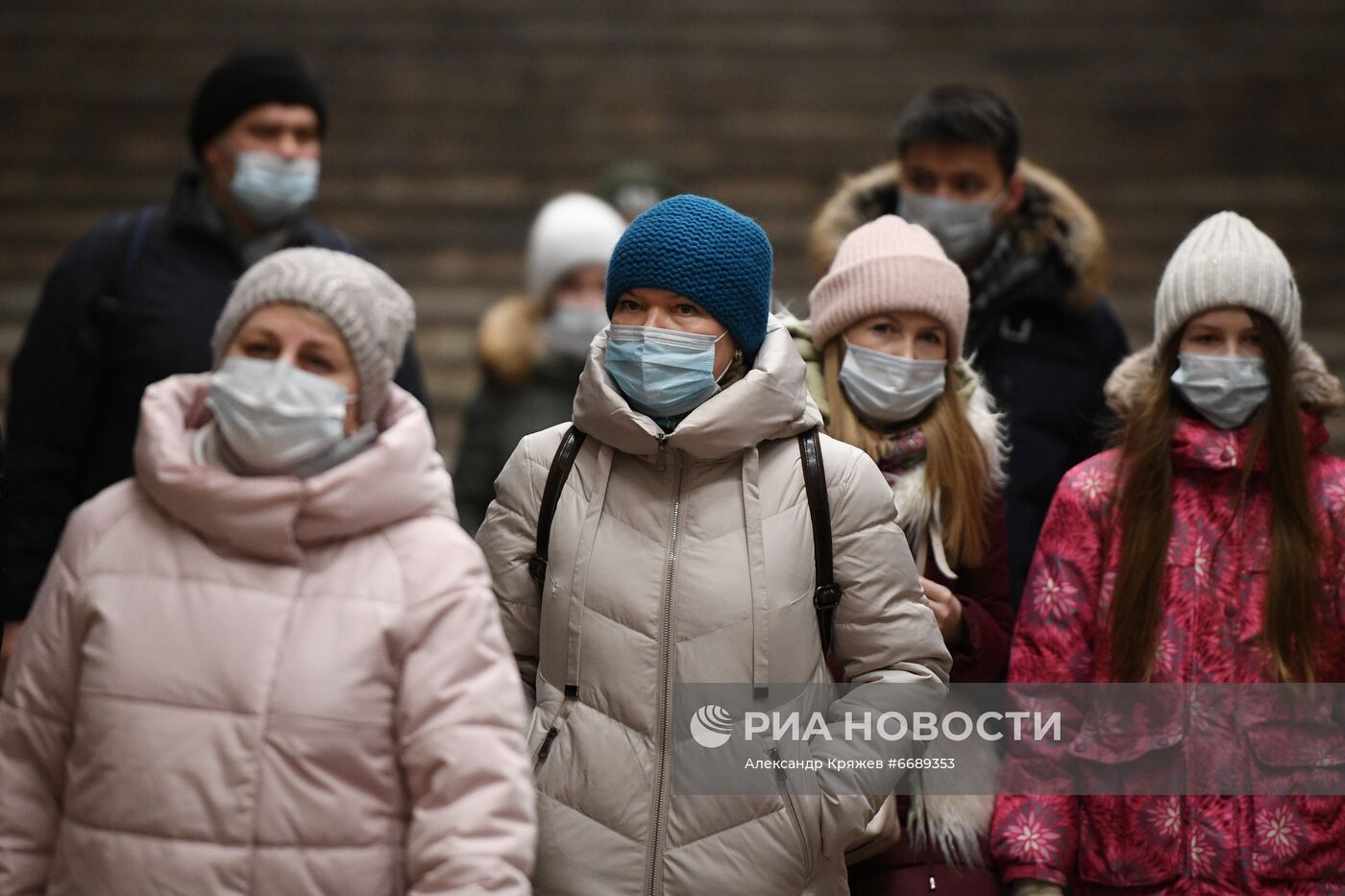Рейд по соблюдению масочного режима в метрополитене 