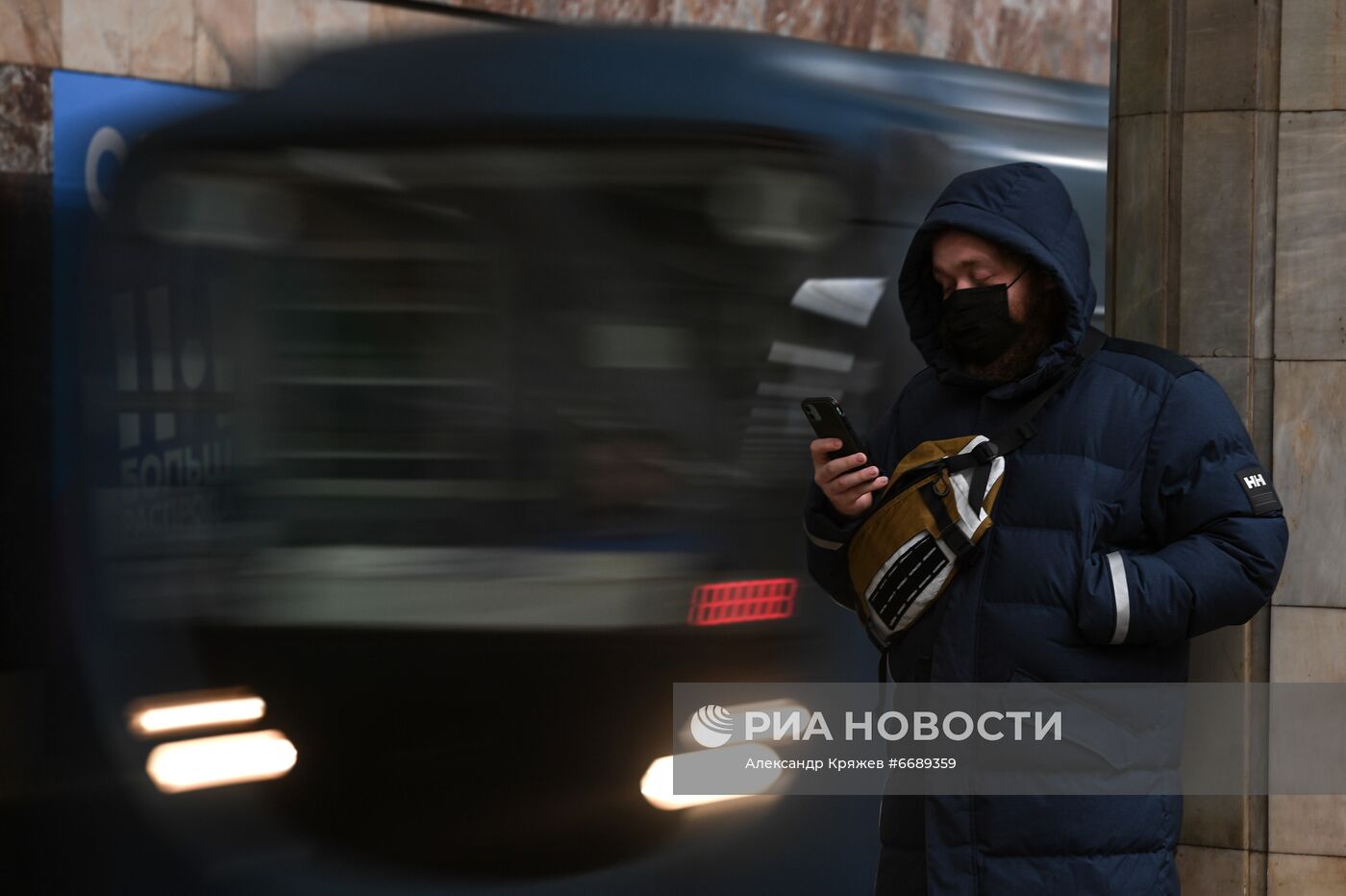 Рейд по соблюдению масочного режима в метрополитене 