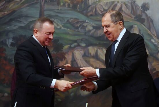 Заседание коллегий МИД России и МИД Белоруссии с участием С. Лаврова и В. Макея