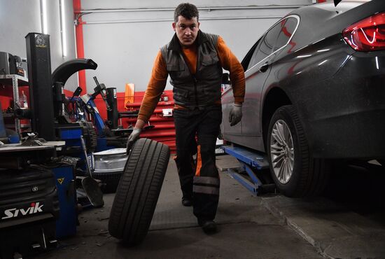 Сезонная замена автомобильной резины