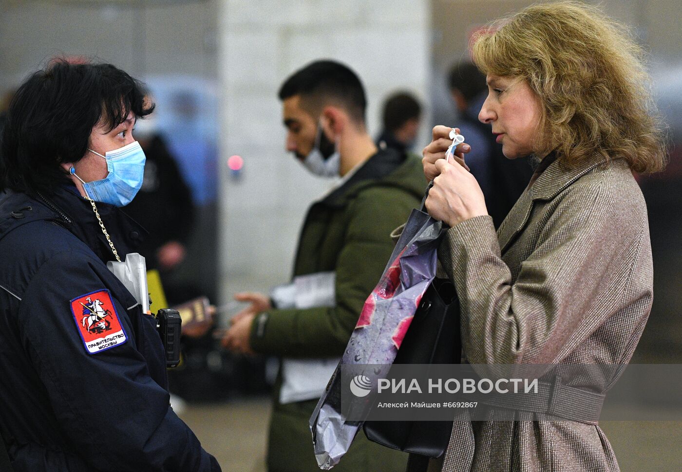 Контроль соблюдения масочного режима пассажирами в общественном транспорте 