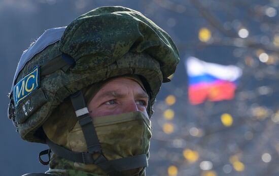 Работа российского миротворческого контингента в Нагорном Карабахе