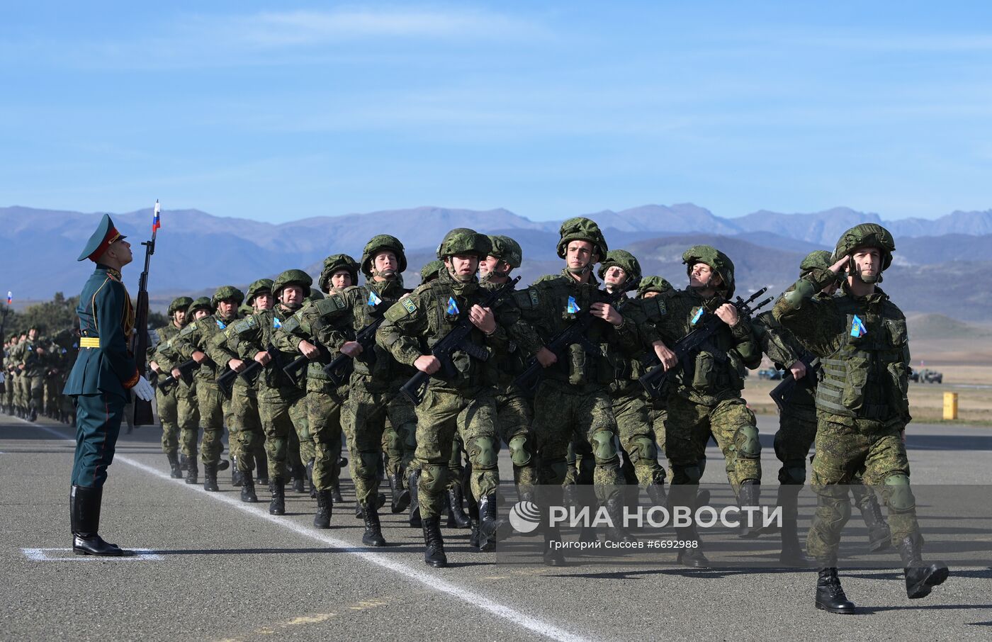Работа российского миротворческого контингента в Нагорном Карабахе