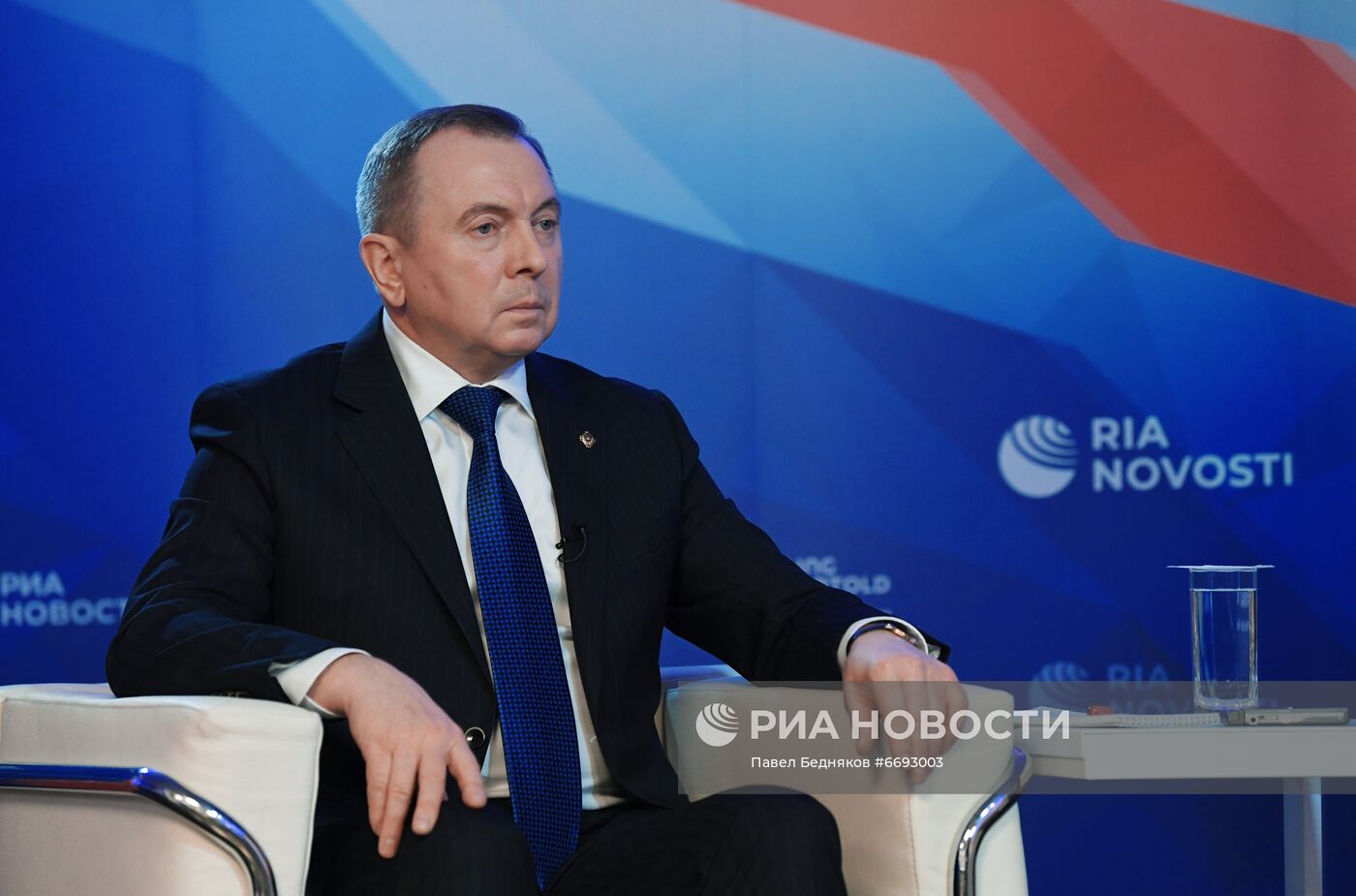 Интервью главы МИД Белоруссии В. Макея РИА Новости