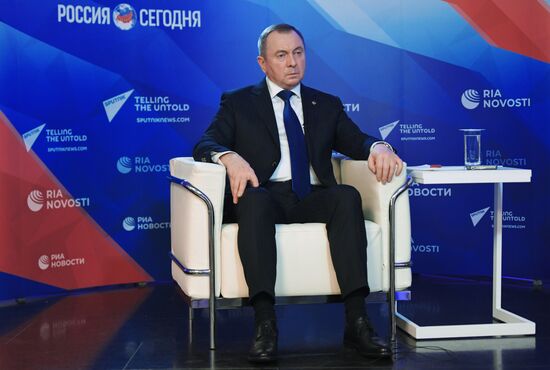 Интервью главы МИД Белоруссии В. Макея РИА Новости