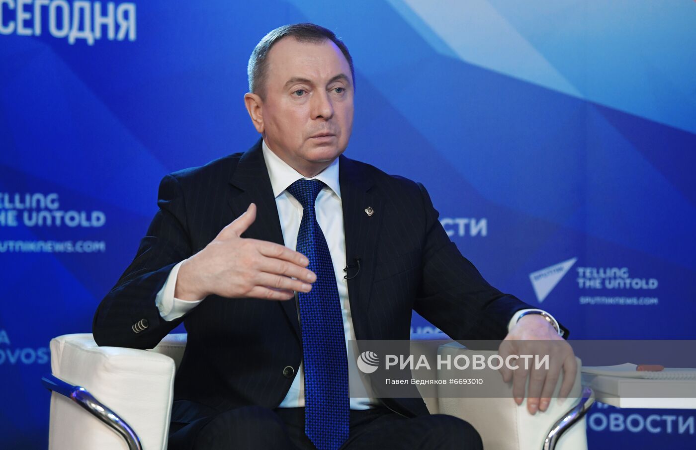 Интервью главы МИД Белоруссии В. Макея РИА Новости