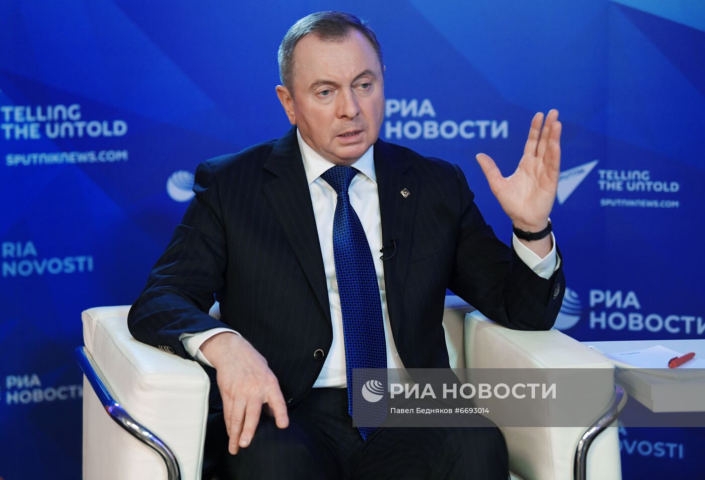 Интервью главы МИД Белоруссии В. Макея РИА Новости