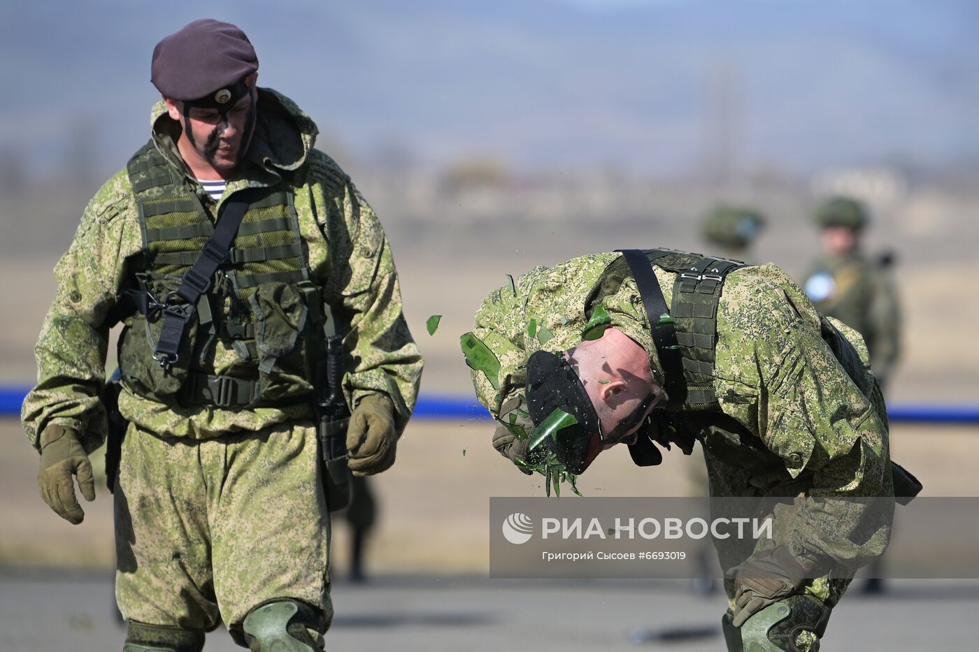 Работа российского миротворческого контингента в Нагорном Карабахе