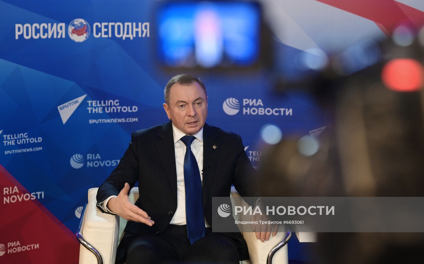 Интервью главы МИД Белоруссии В. Макея РИА Новости