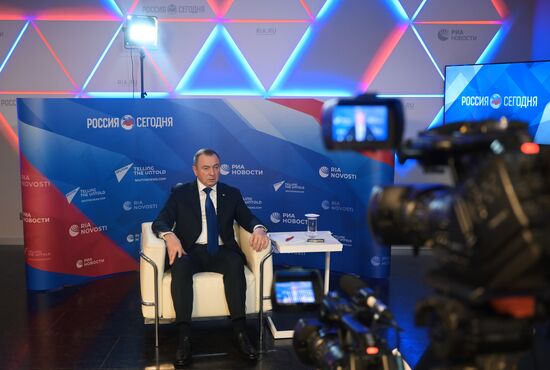 Интервью главы МИД Белоруссии В. Макея РИА Новости