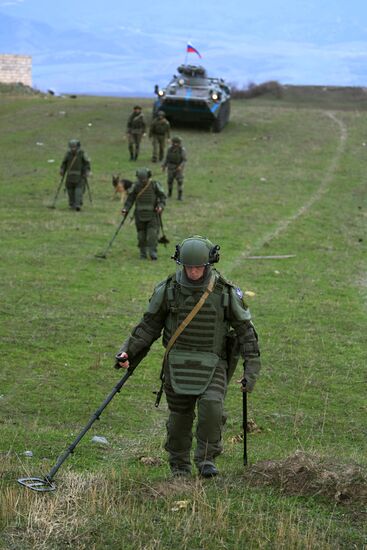 Работа российского миротворческого контингента в Нагорном Карабахе