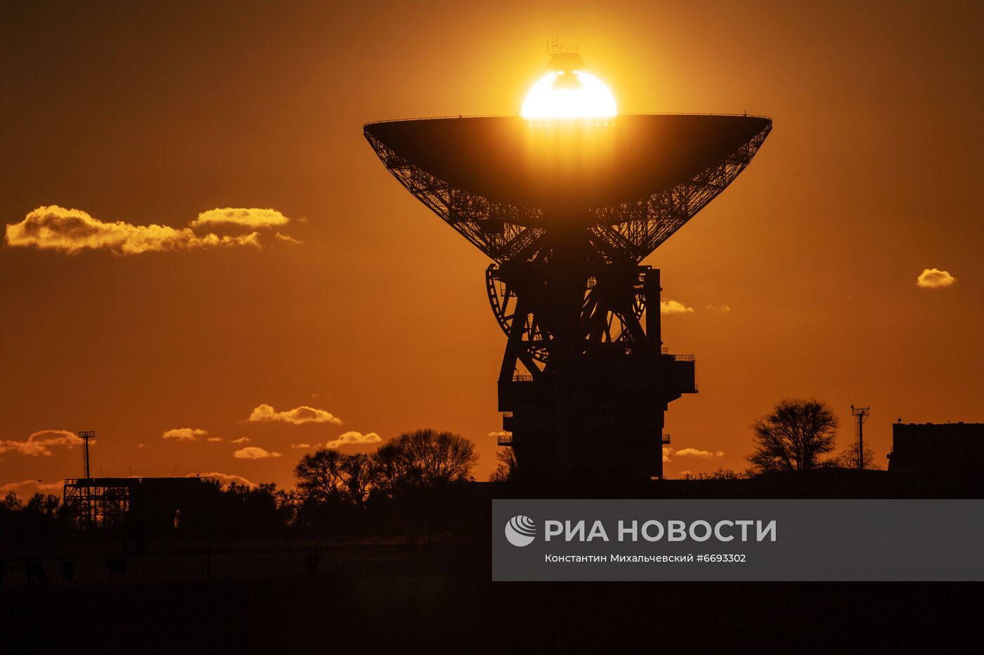 Радиотелескоп РТ-70 в Крыму