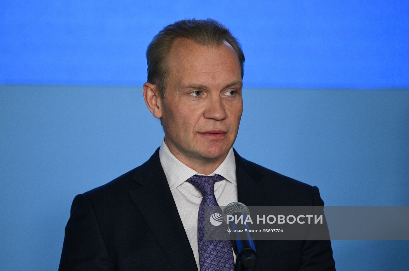 Встреча 50-миллионного пассажира авиакомпании "Победа" во Внуково