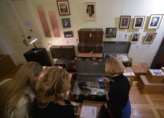 Презентация архива писателя В. Набокова в Пушкинском доме РАН в Санкт-Петербурге