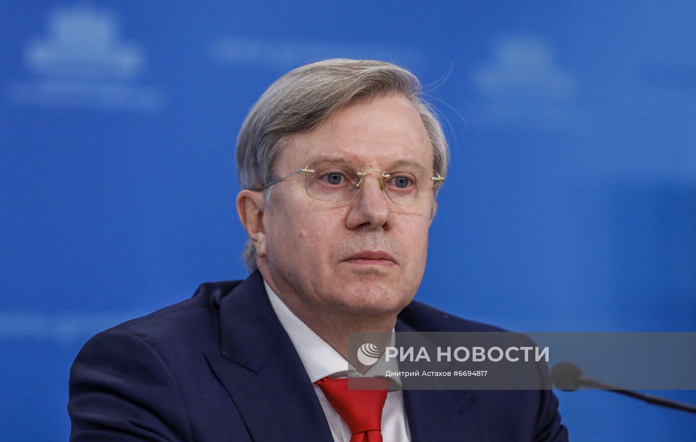 Брифинг вице-премьера РФ Т. Голиковой и министра транспорта РФ В. Савельева 