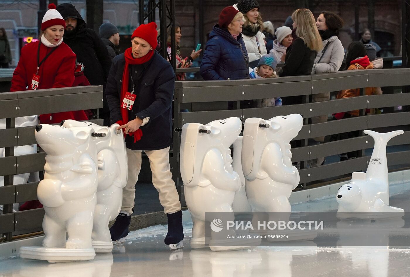 Открытие ледовых катков в Санкт-Петербурге