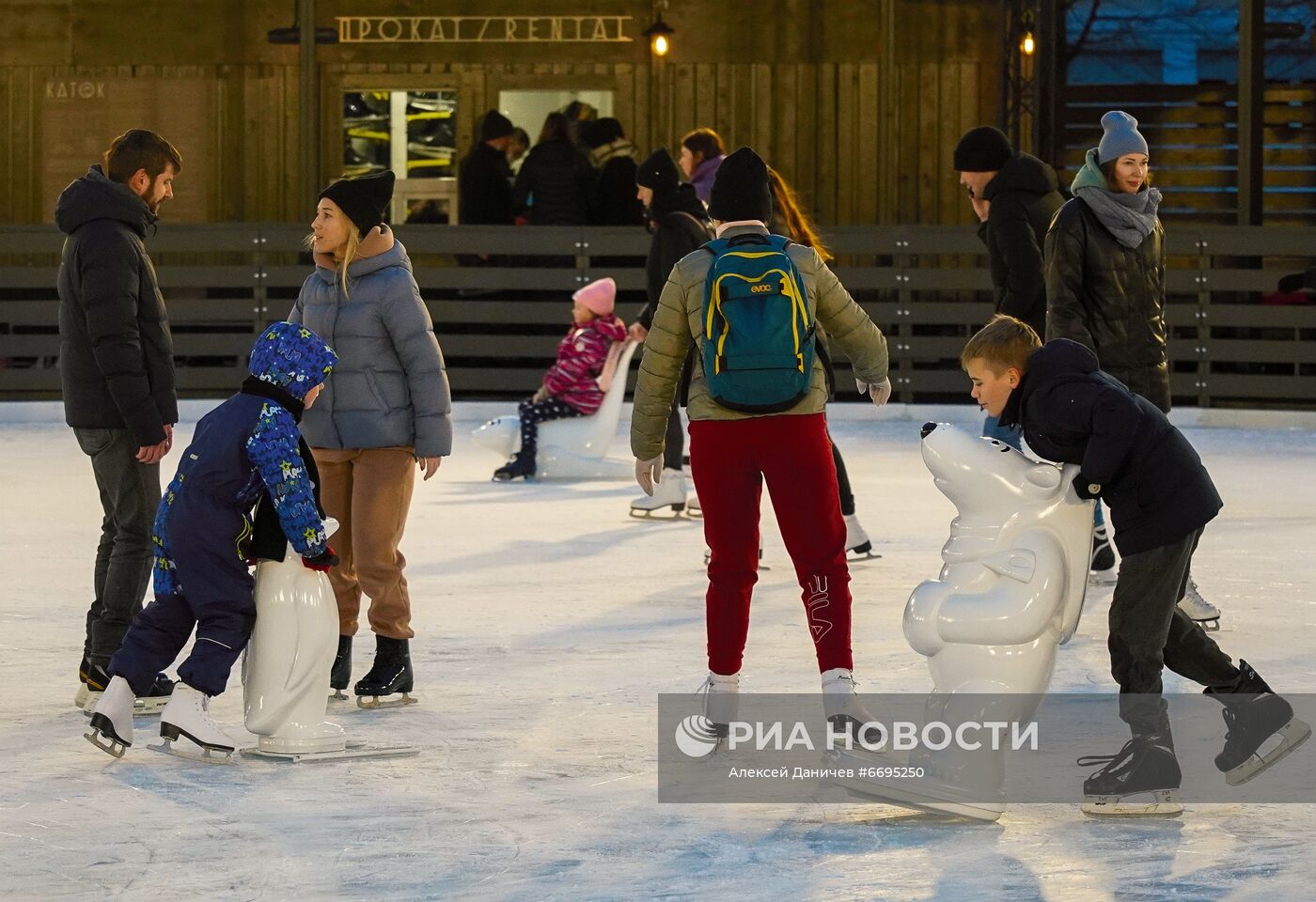 Открытие ледовых катков в Санкт-Петербурге