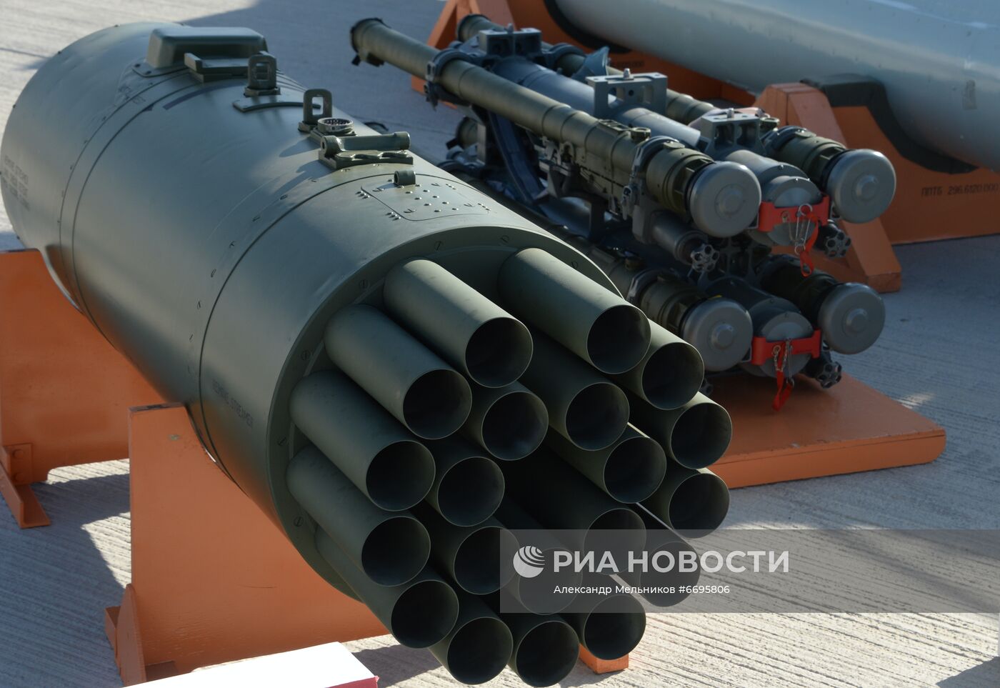 Авиакосмический салон Dubai Airshow 2021