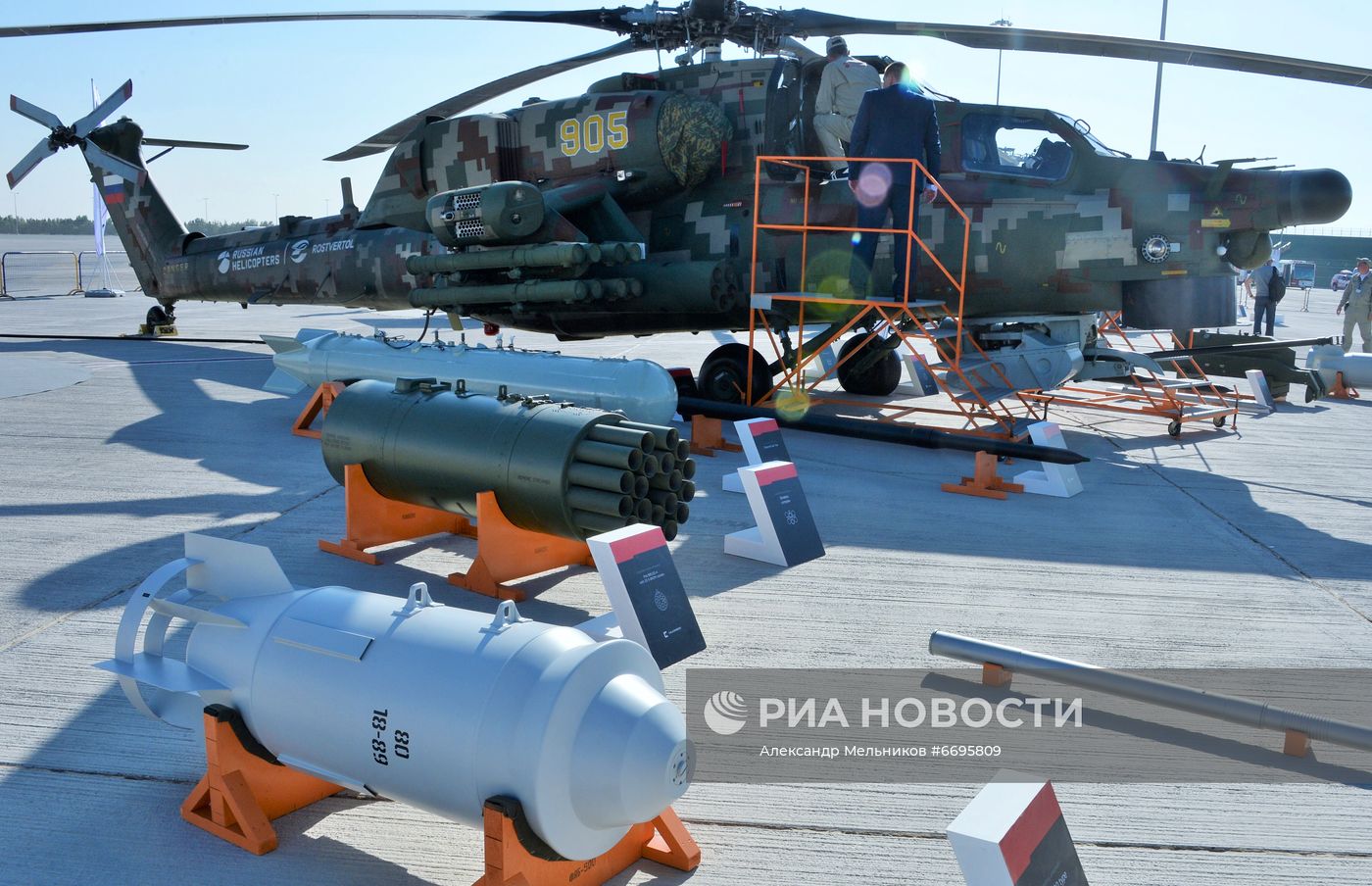 Авиакосмический салон Dubai Airshow 2021