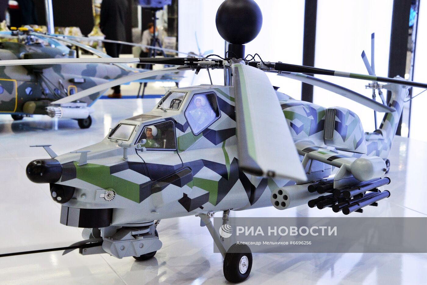 Авиакосмический салон Dubai Airshow 2021