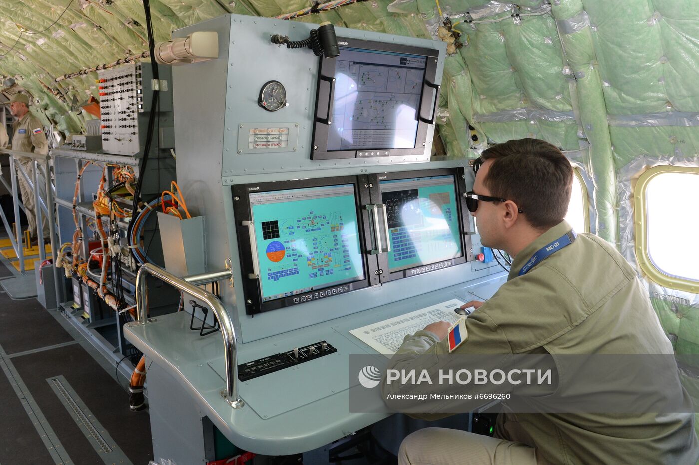 Авиакосмический салон Dubai Airshow 2021