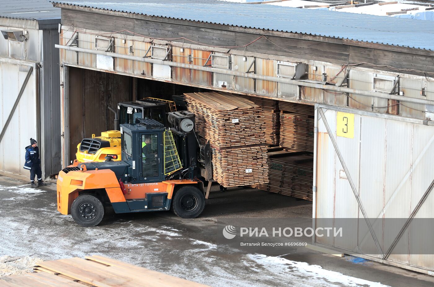 Деревообрабатывающее предприятие ООО "ДеКом" в Братске