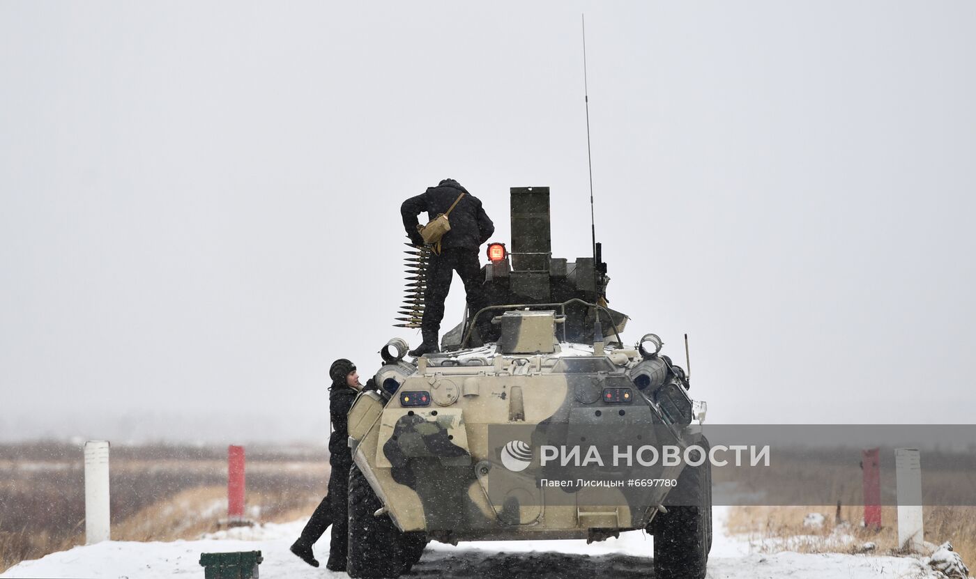 Выпускные экзамены у курсантов учебного центра ЦВО в Свердловской области