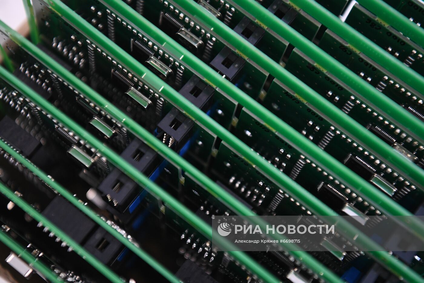 Компания "Универсальные терминал системы" в Томске