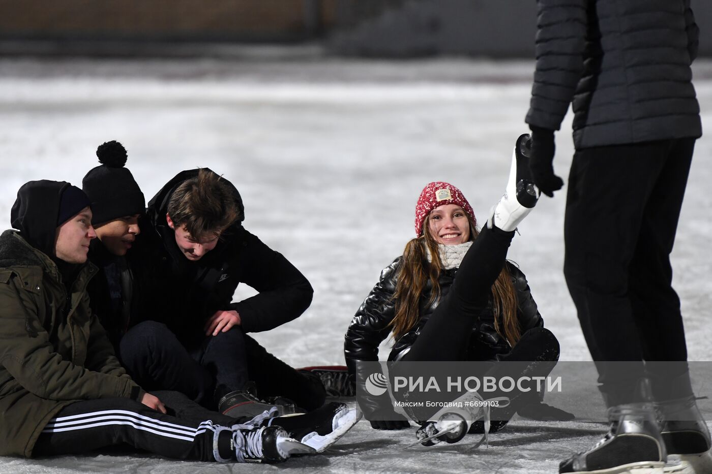 Открытие уличных катков в Казани