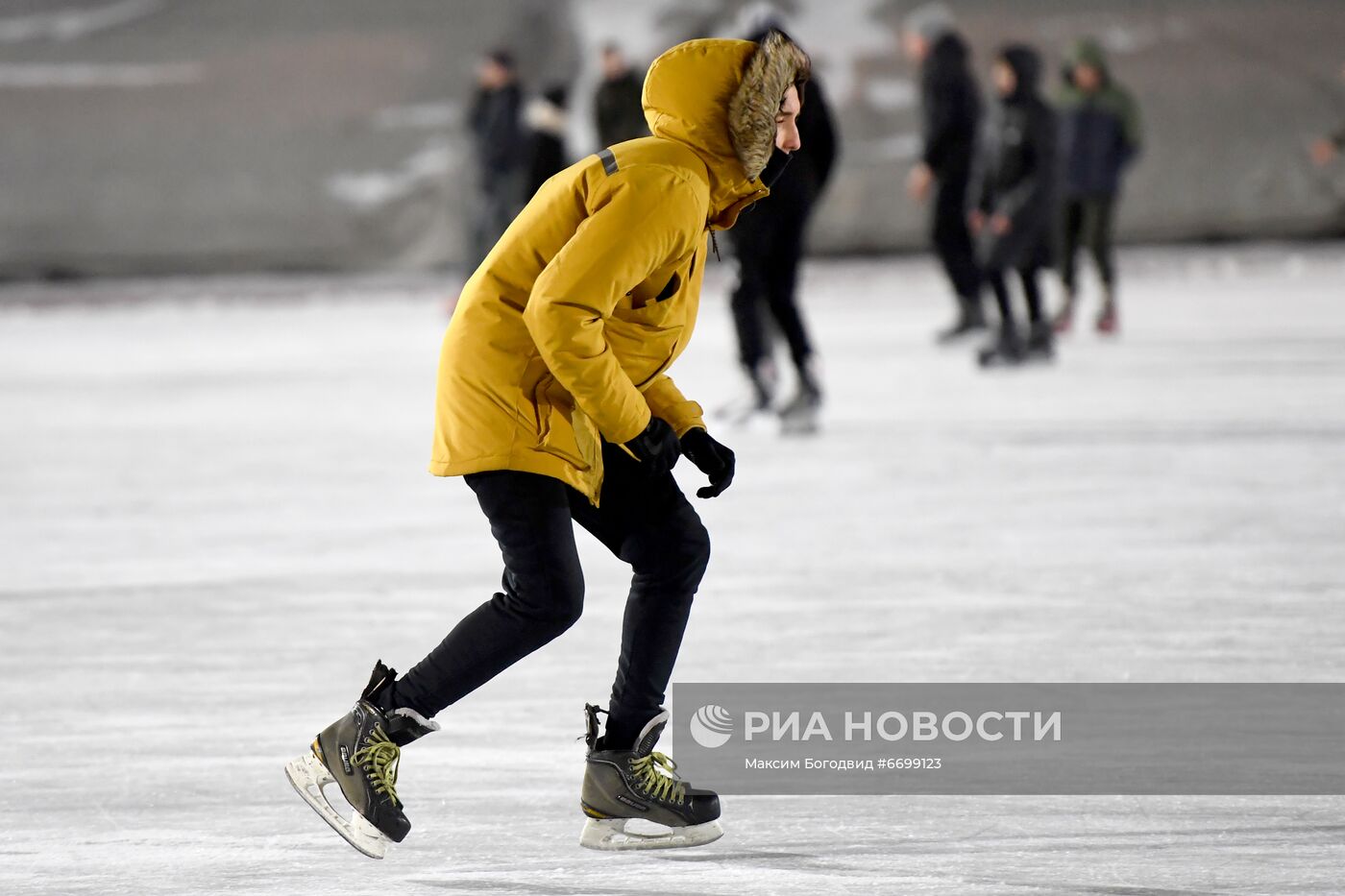 Открытие уличных катков в Казани