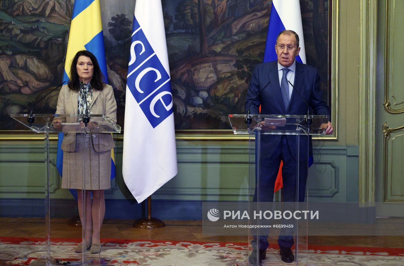 Встреча глав МИД РФ и Швеции С. Лаврова и А. Линде