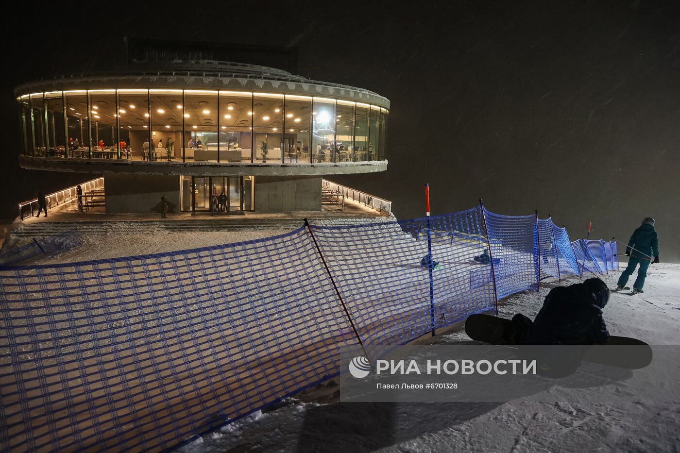 Открытие горнолыжного сезона на курорте "Большой Вудьявр" в Мурманской области