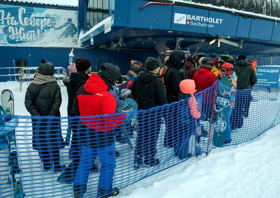 Открытие горнолыжного сезона на курорте "Большой Вудьявр" в Мурманской области