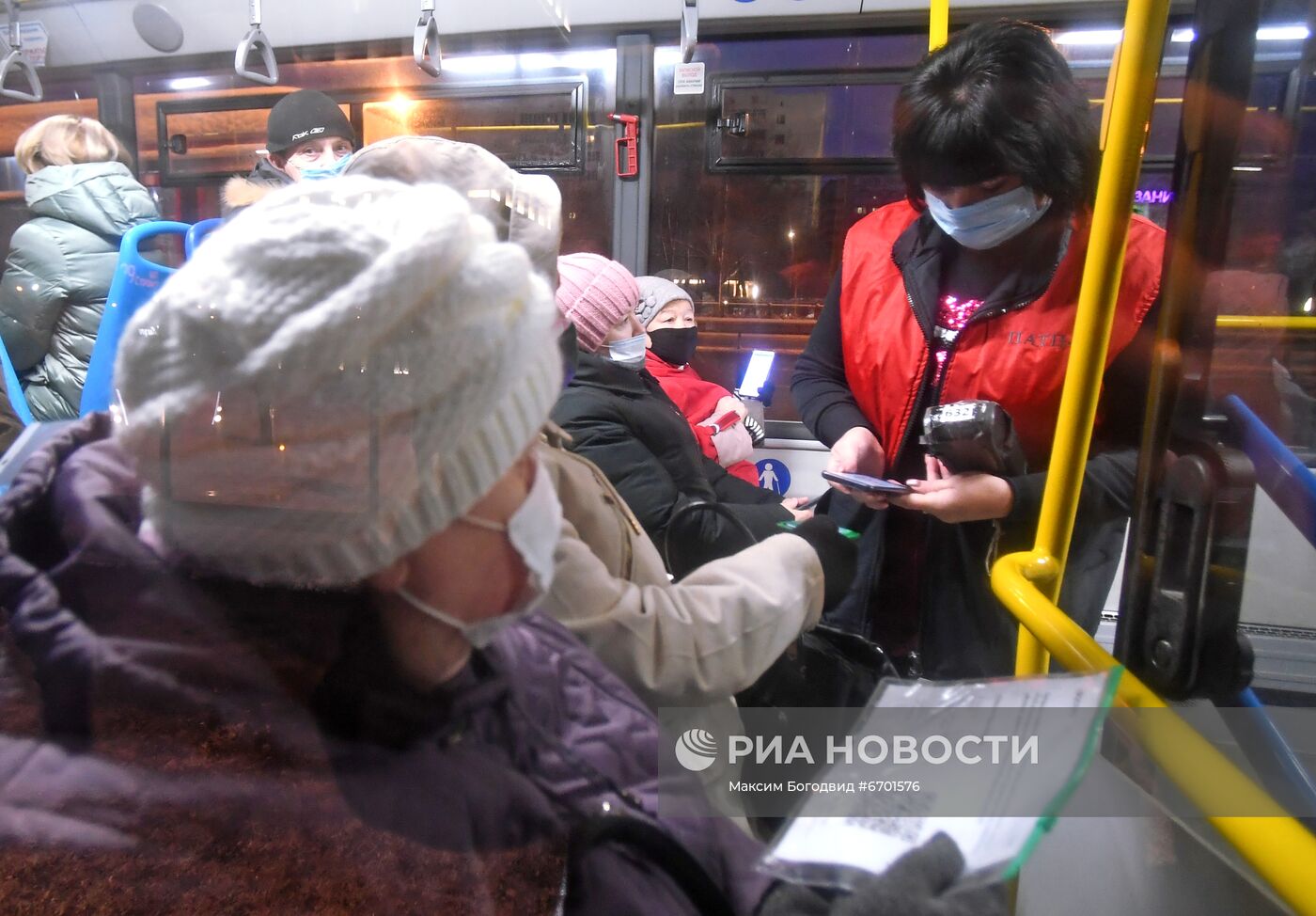 Проверка QR-кодов в общественном транспорте Казани