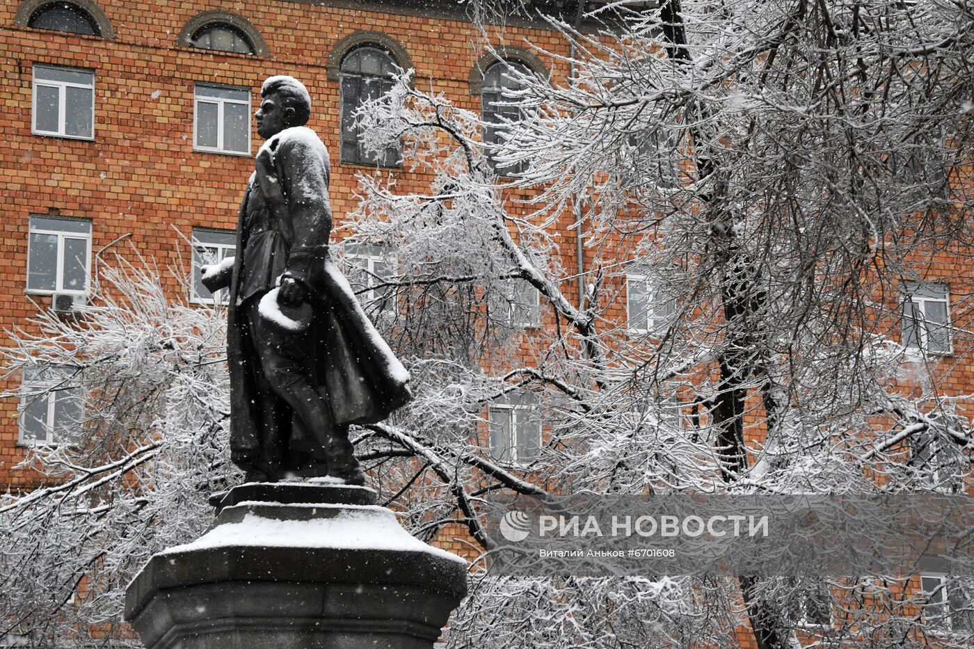 Первый снег во Владивостоке