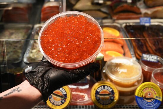 Продажа икры и рыбы в Москве