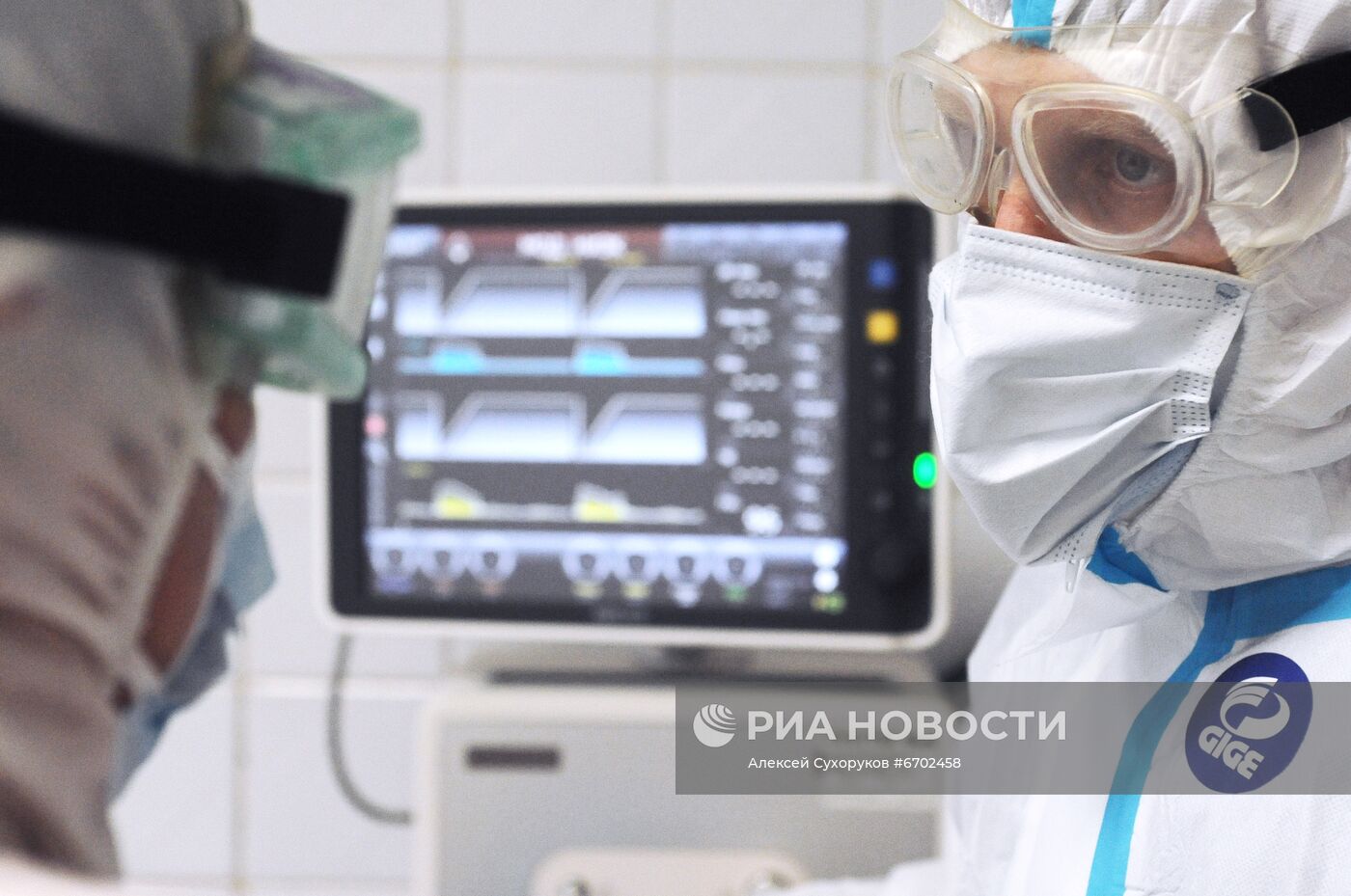 Лечение пациентов с Covid-19 в "красной зоне" больницы города Рассказово