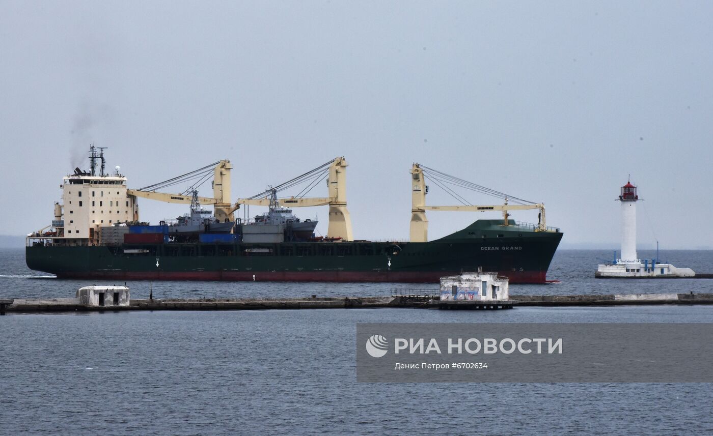 Два патрульных катера класса Island "Фастов" и "Сумы" прибыли из США на Украину