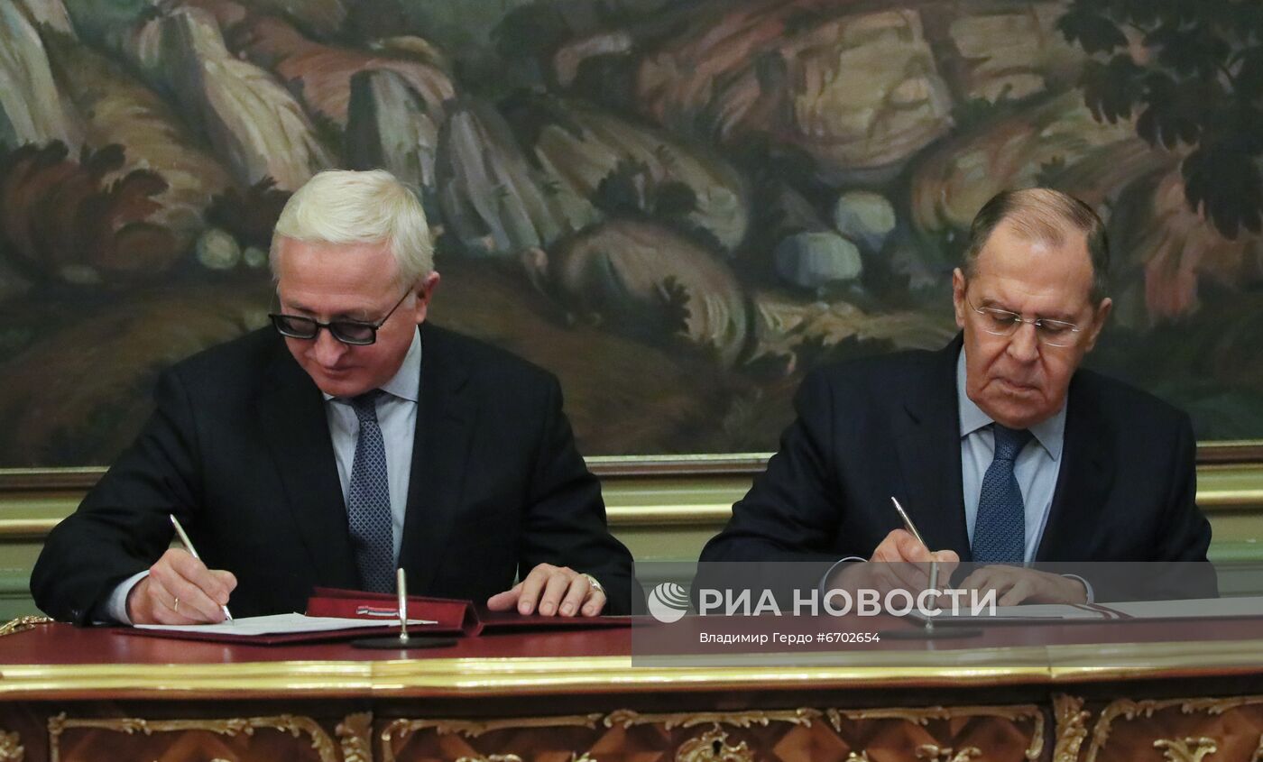 Форум "Международная повестка российского бизнеса: вызовы, риски, стратегия взаимодействия с государством"