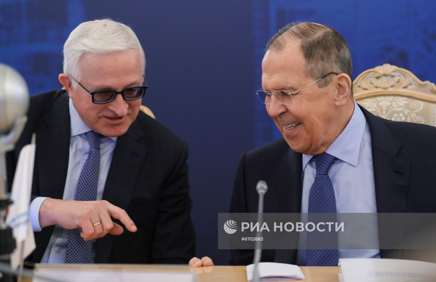 Форум "Международная повестка российского бизнеса: вызовы, риски, стратегия взаимодействия с государством"