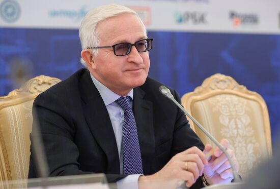 Форум "Международная повестка российского бизнеса: вызовы, риски, стратегия взаимодействия с государством" 