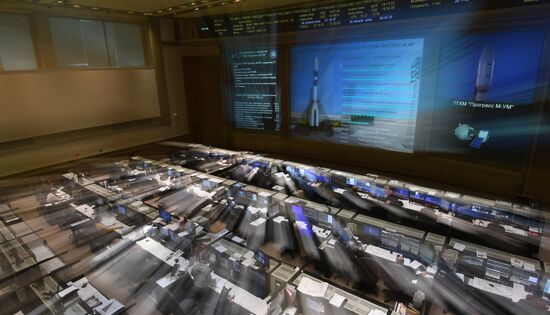 Пуск РН "Союз-2.1б" с транспортным грузовым кораблём-модулем "Прогресс М-УМ"