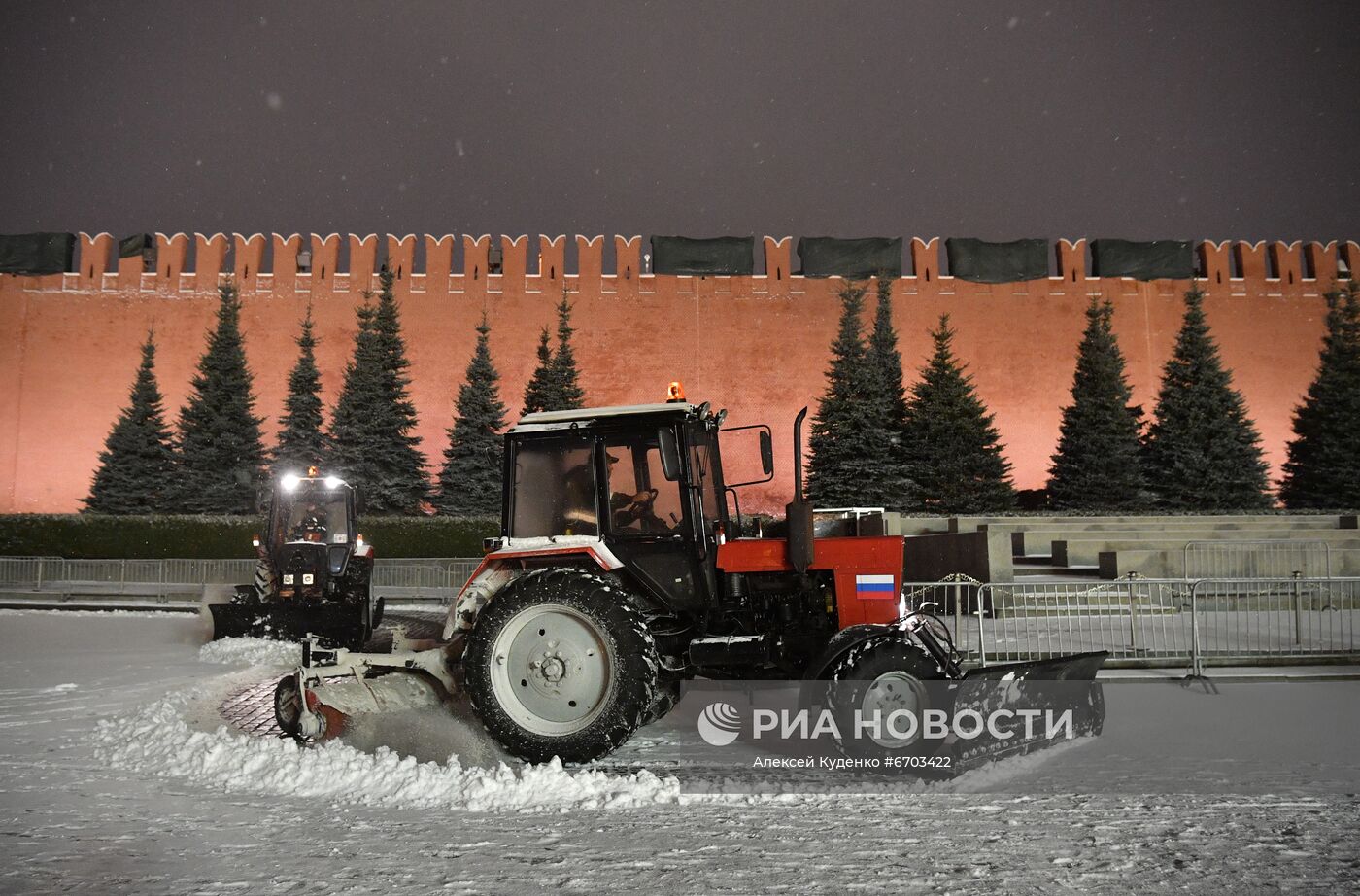 Снег в Москве